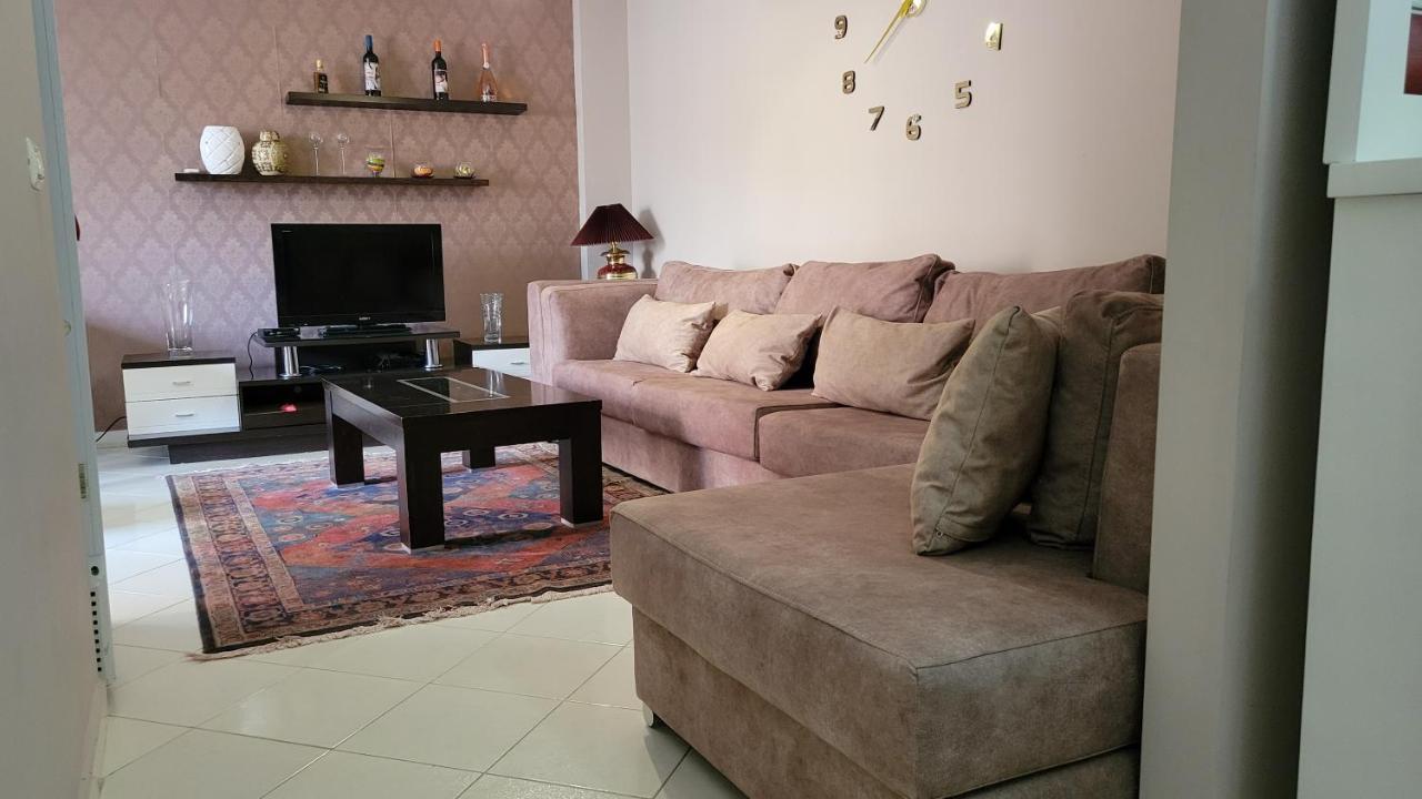 Charming Apartment Lushnje Экстерьер фото