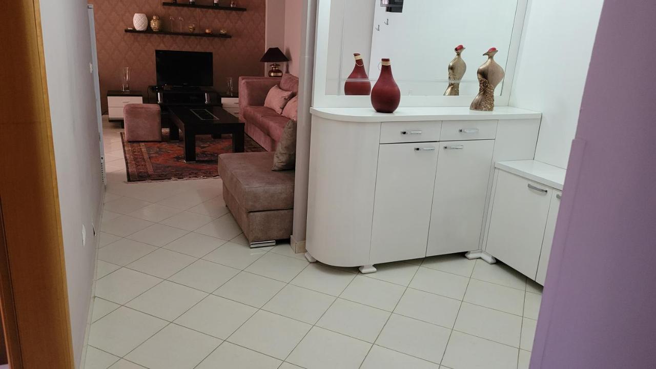 Charming Apartment Lushnje Экстерьер фото