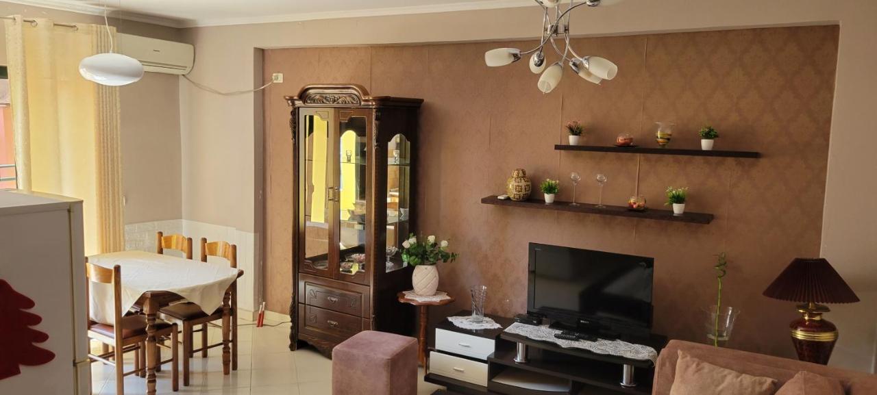Charming Apartment Lushnje Экстерьер фото