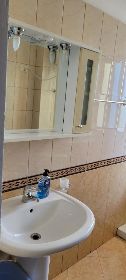 Charming Apartment Lushnje Экстерьер фото